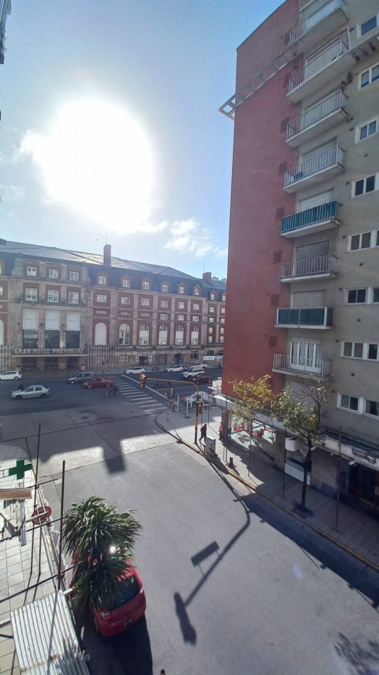 2 AMBIENTES A LA CALLE CON BALCON CERRADO EN EXCELENTE UBICACION