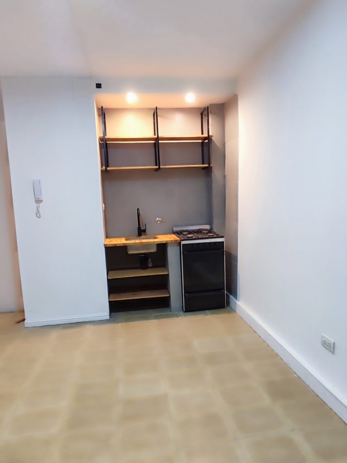 DEPARTAMENTO 2 AMBIENTES CON 2 PATIOS OPORTUNIDAD EN VENTA
