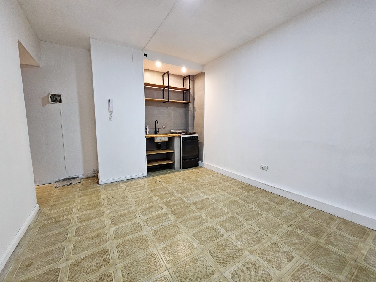 DEPARTAMENTO 2 AMBIENTES CON 2 PATIOS OPORTUNIDAD EN VENTA