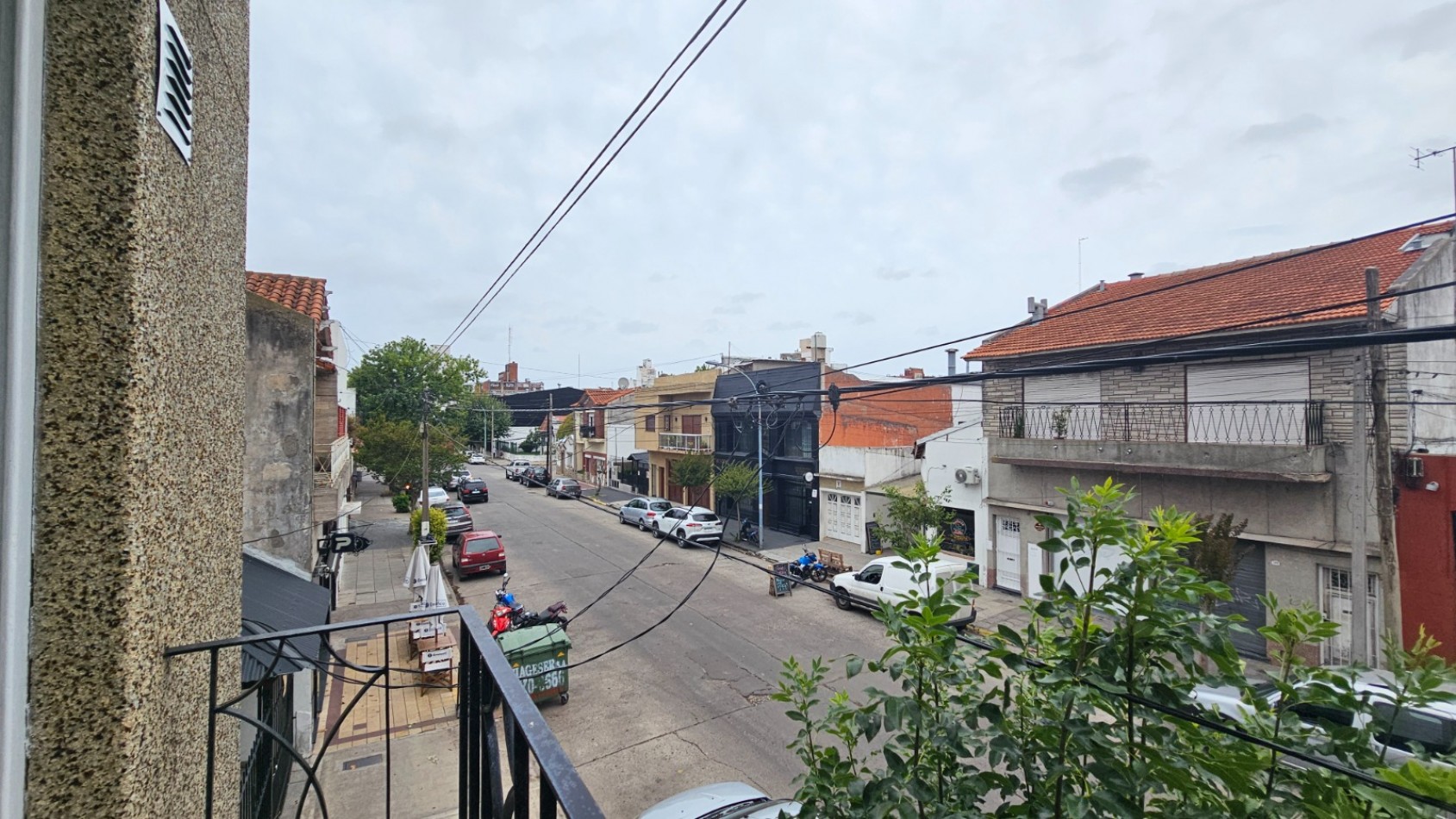 DEPARTAMENTO DE DOS AMBIENTES RECICLADO A LA CALLE
