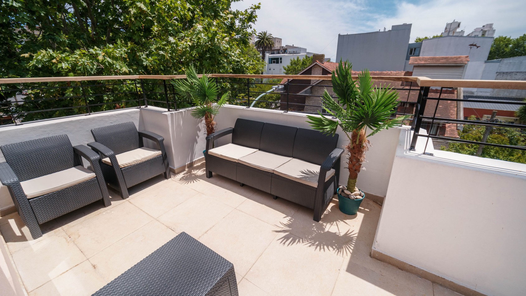 CASA 4 AMBIENTES CON COCHERA Y TERRAZA ZONA PASEO ALDREY