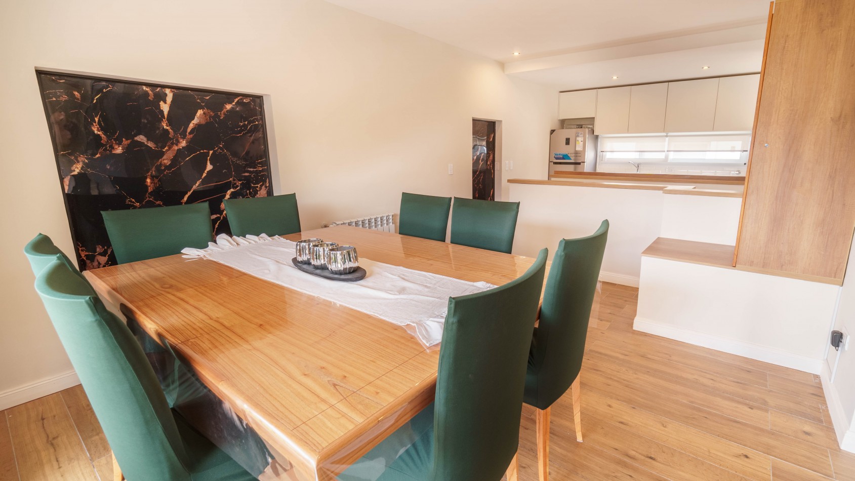 CASA 4 AMBIENTES CON COCHERA Y TERRAZA ZONA PASEO ALDREY