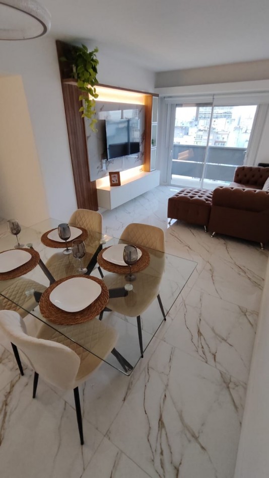 DEPARTAMENTO 3 AMBIENTES AL FRENTE CON BALCON Y COCHERA 