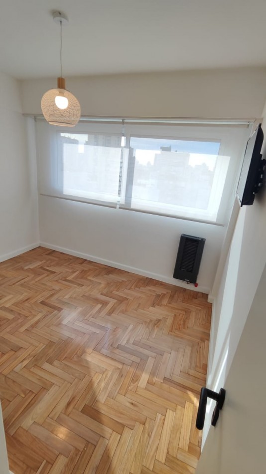 DEPARTAMENTO 3 AMBIENTES AL FRENTE CON BALCON Y COCHERA 