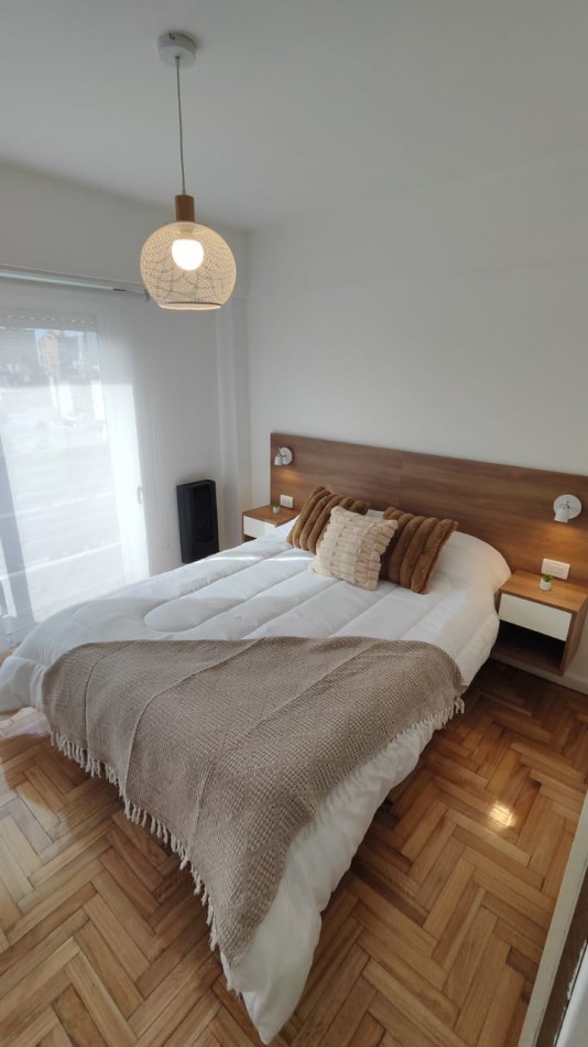 DEPARTAMENTO 3 AMBIENTES AL FRENTE CON BALCON Y COCHERA 
