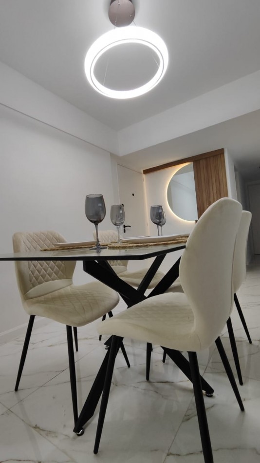 DEPARTAMENTO 3 AMBIENTES AL FRENTE CON BALCON Y COCHERA 