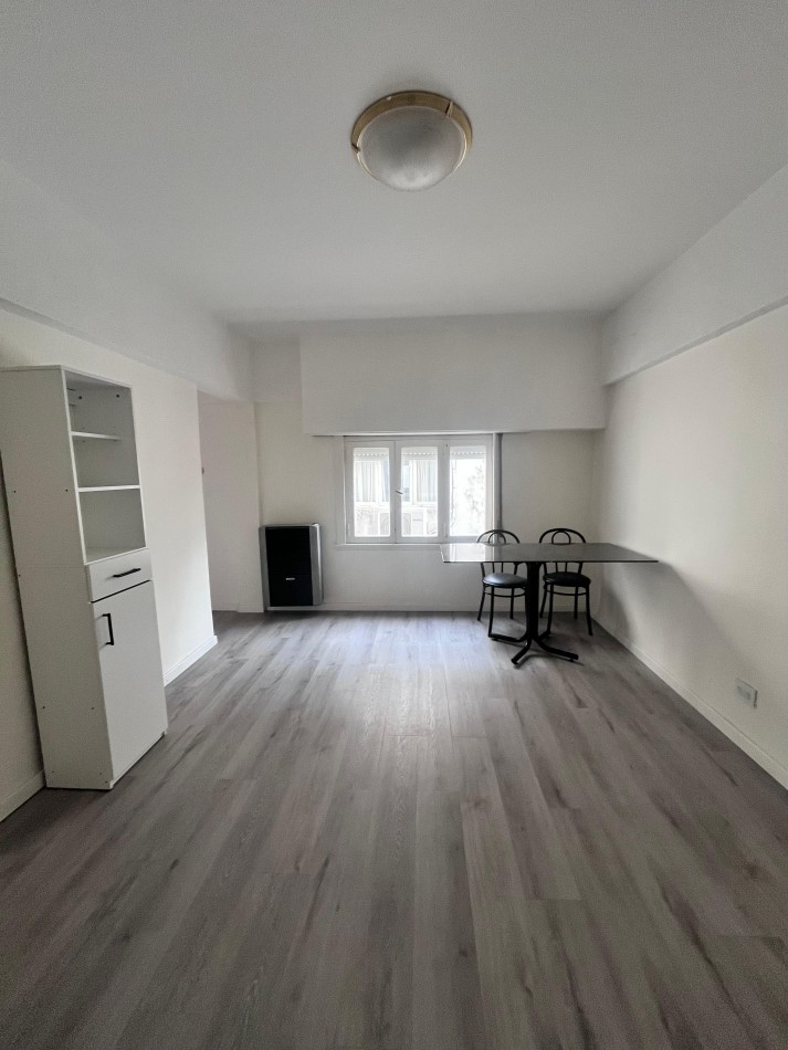 Departamento 3 ambientes con balcon zona villa primera