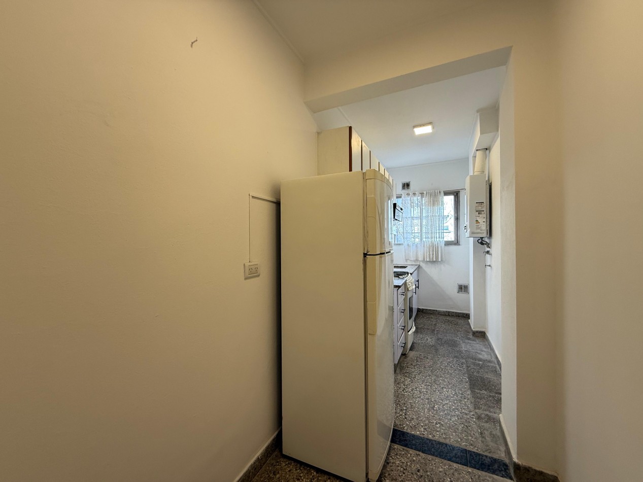 Departamento 3 ambientes a la calle con balcon saliente todo externo