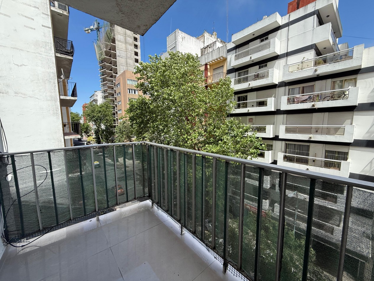 DEPARTAMENTO 3 AMBIENTES A LA CALLE CON BALCON EN VENTA MAR DEL PLATA