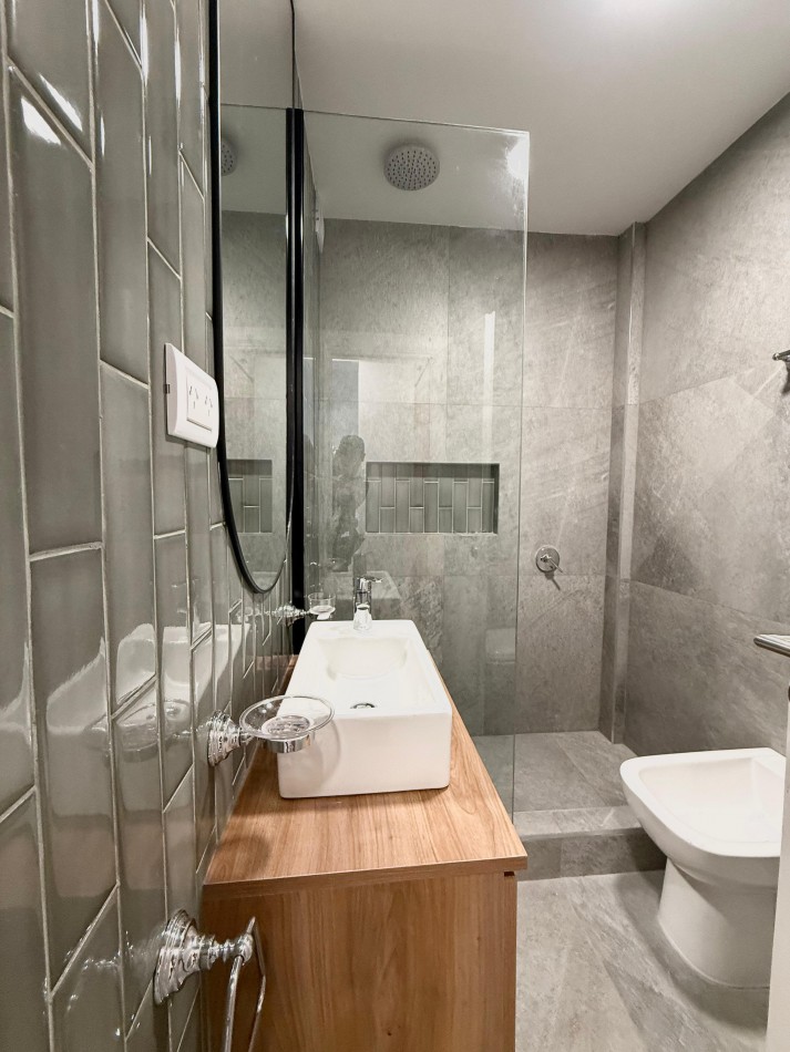 DEPARTAMENTO 3 AMBIENTES A LA CALLE CON BALCON EN VENTA MAR DEL PLATA