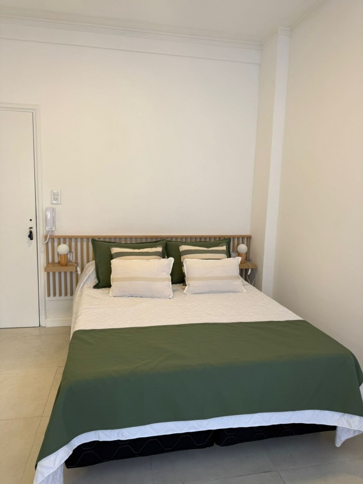 1 ambiente con balcon a la calle en venta centro de mar del plata