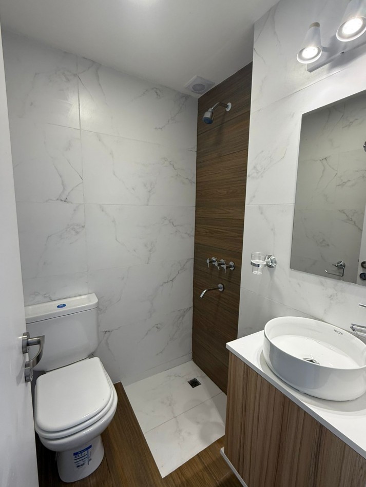 1 ambiente con balcon a la calle en venta centro de mar del plata