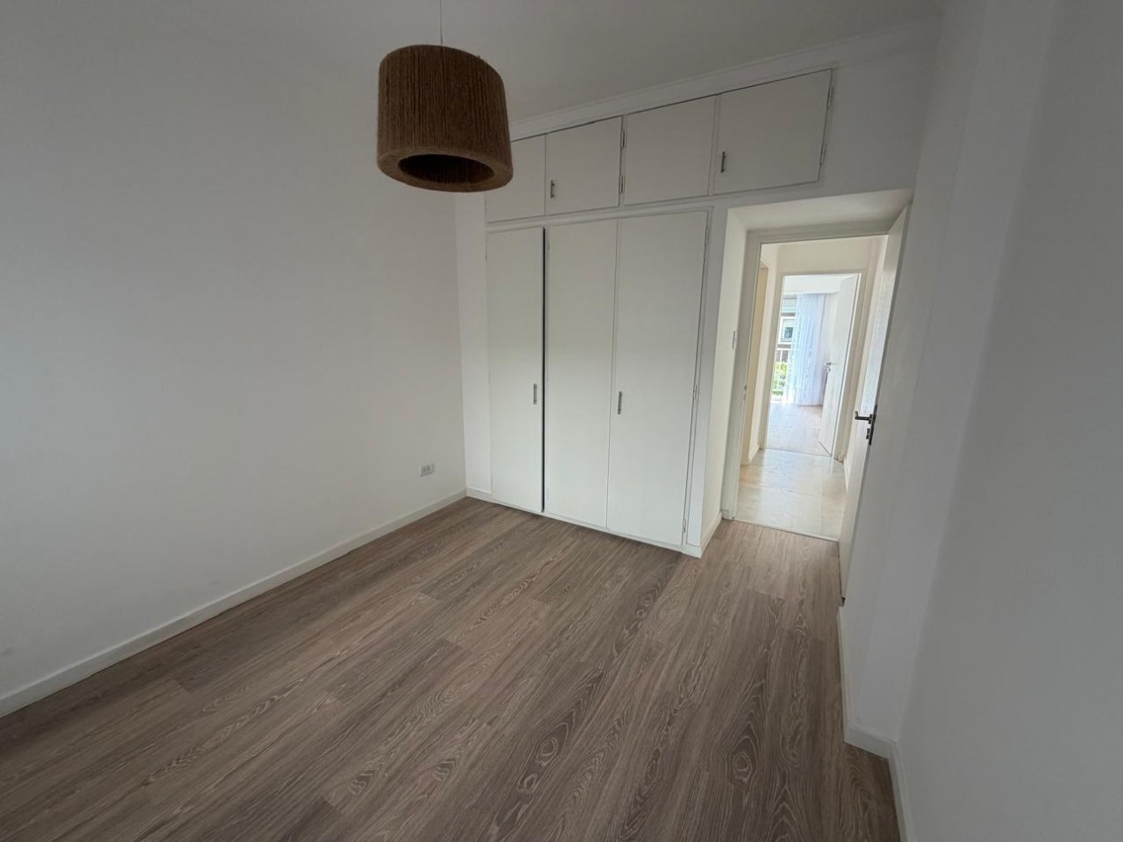 DEPARTAMENTO DE 3 AMBIENTES CON DEPENDENCIA Y PATIO RECICLADO EN VENTA