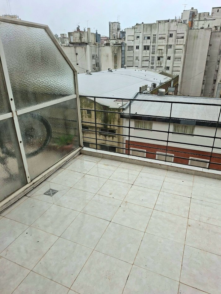 Departamento 3 ambientes con balcon terraza en venta