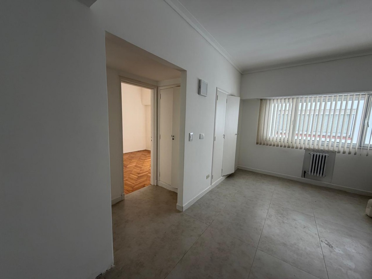 Departamento 3 ambientes totalmente reciclado en zona plaza venta