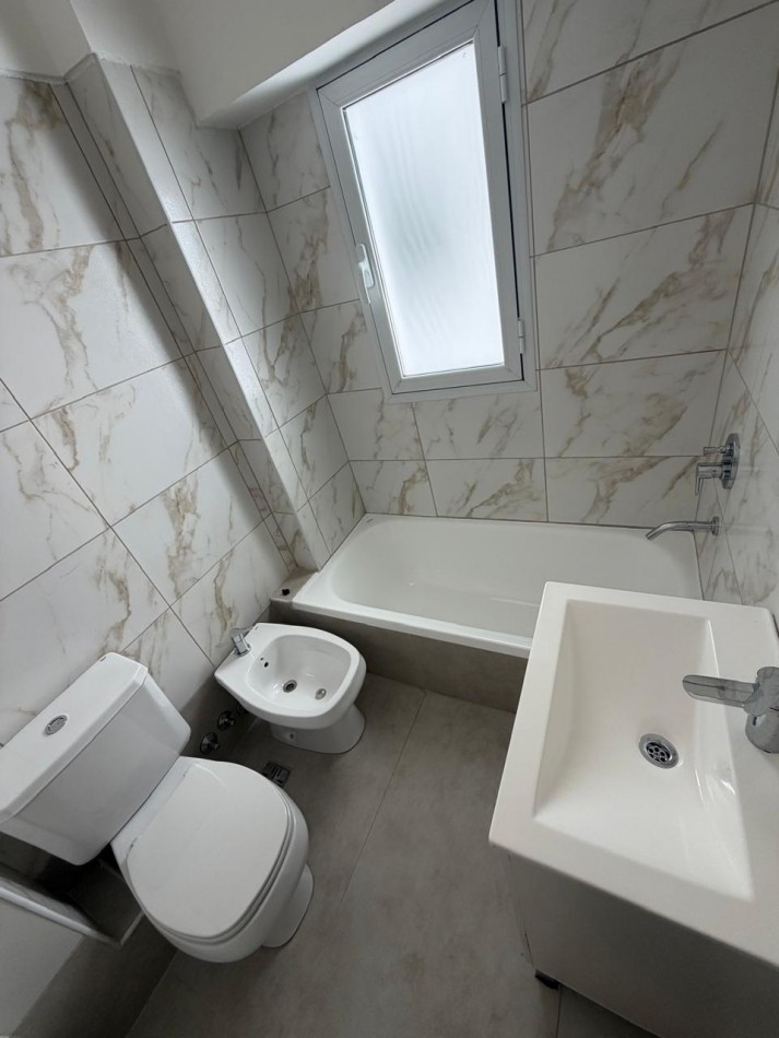 Departamento 3 ambientes totalmente reciclado en zona plaza venta