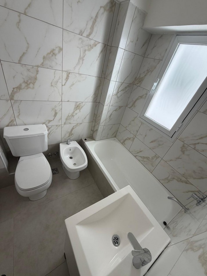 Departamento 3 ambientes totalmente reciclado en zona plaza venta