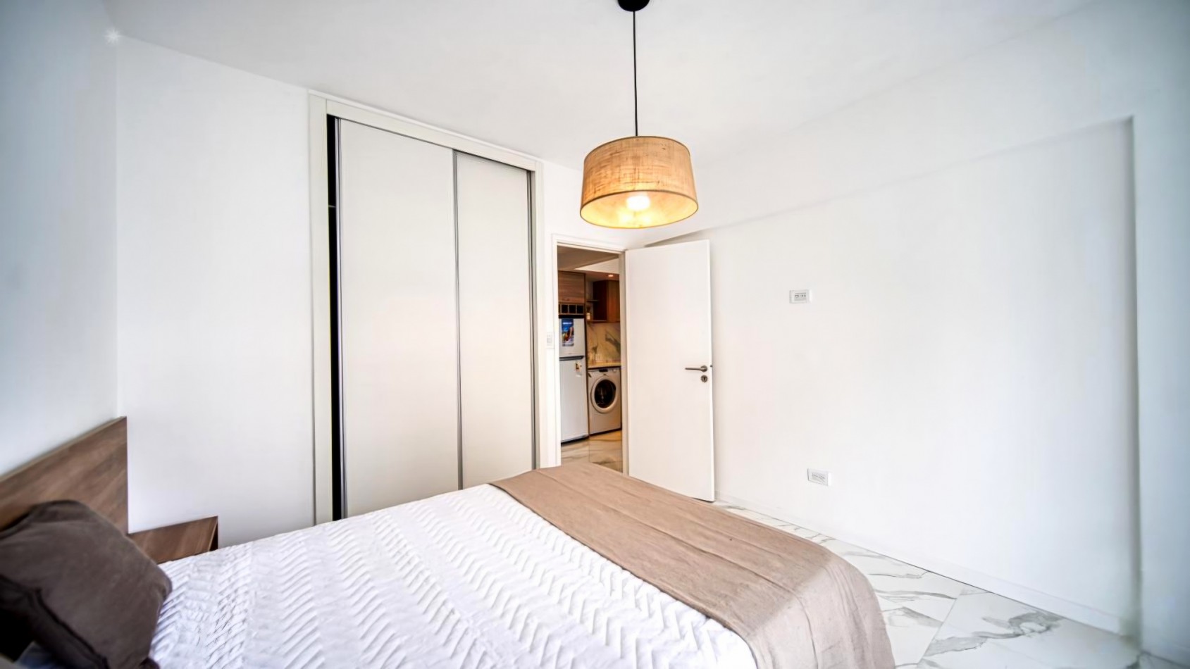 DEPARTAMENTO 3 AMBIENTES AL FRENTE ZONA CENTRO