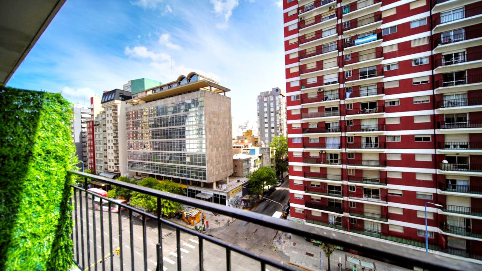 DEPARTAMENTO 3 AMBIENTES AL FRENTE ZONA CENTRO