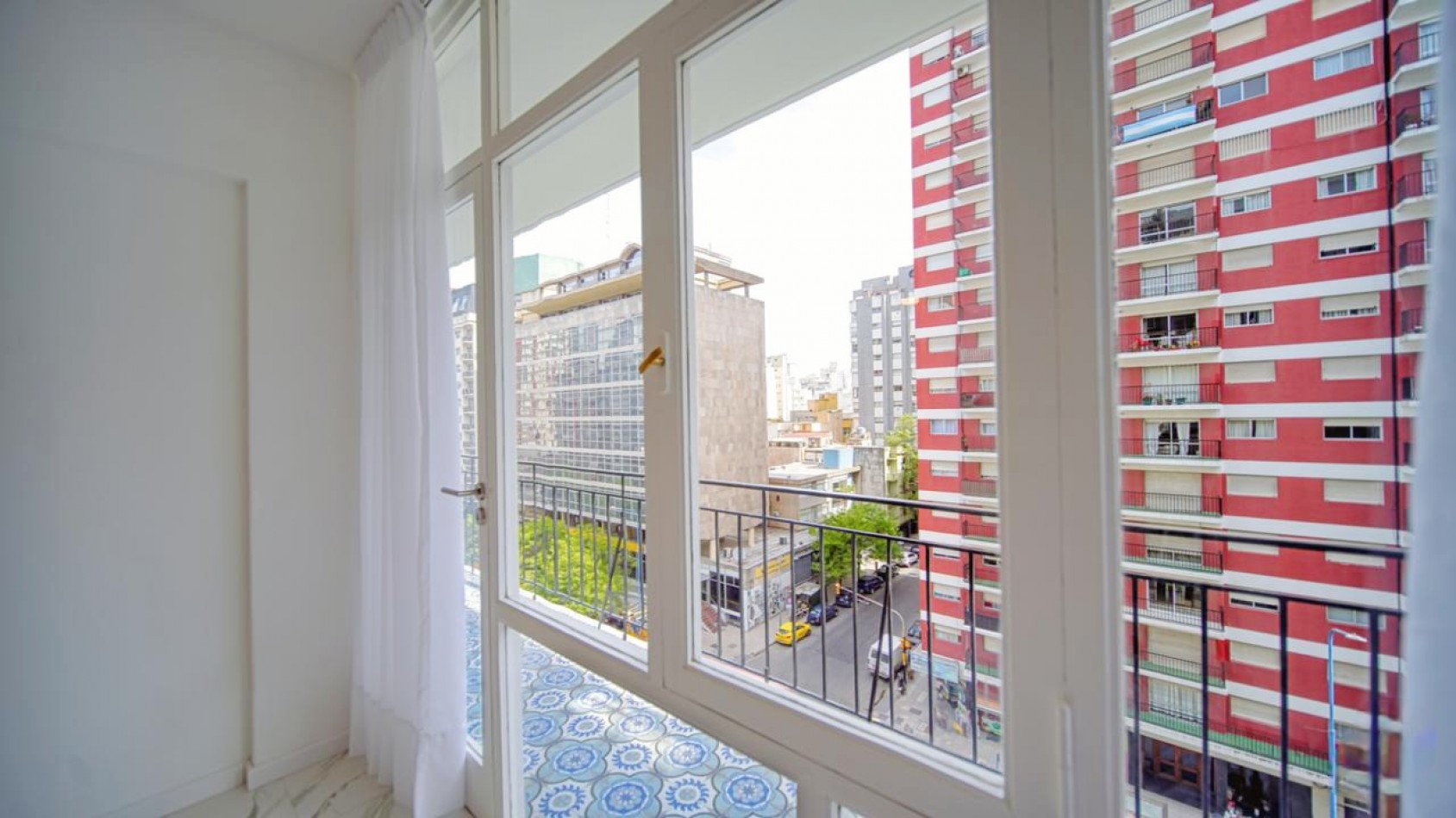 DEPARTAMENTO 3 AMBIENTES AL FRENTE ZONA CENTRO