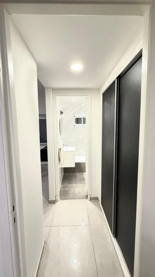 DEPARTAMENTO 2 AMBIENTES RECICLADO A NUEVO FRENTE A PLAZA MITRE