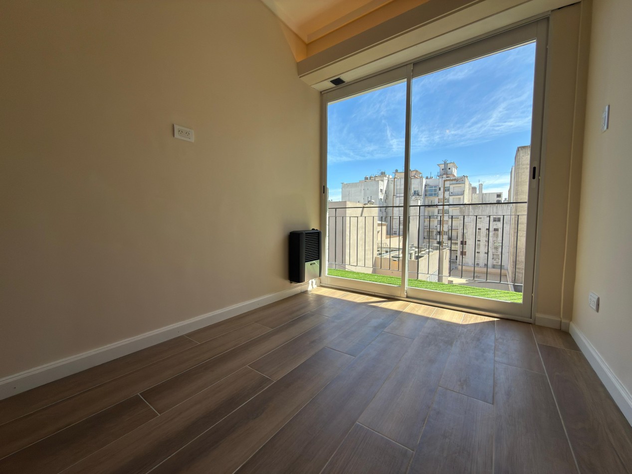 Departamento 1 ambiente con balcon a la calle