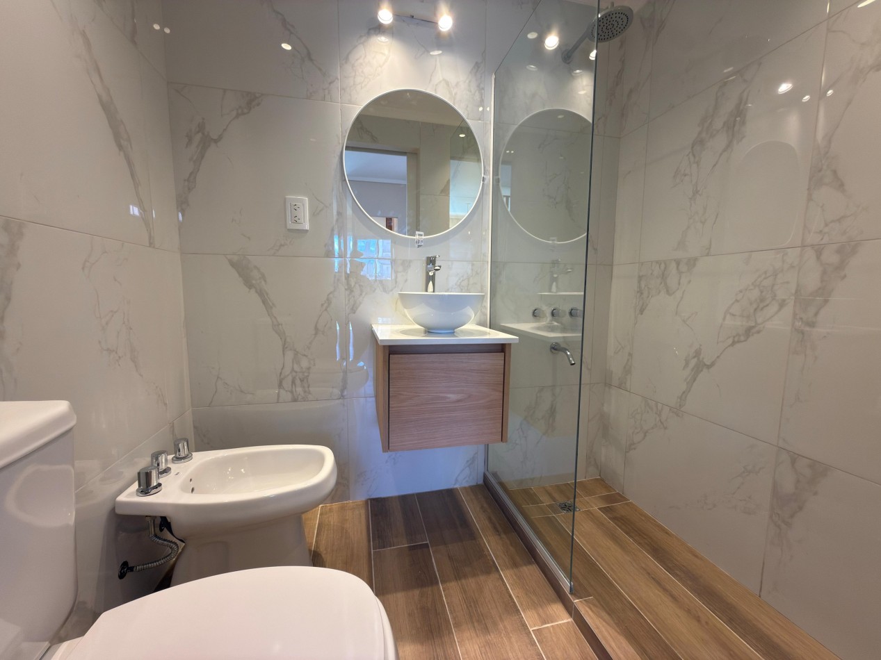 Departamento 1 ambiente con balcon a la calle