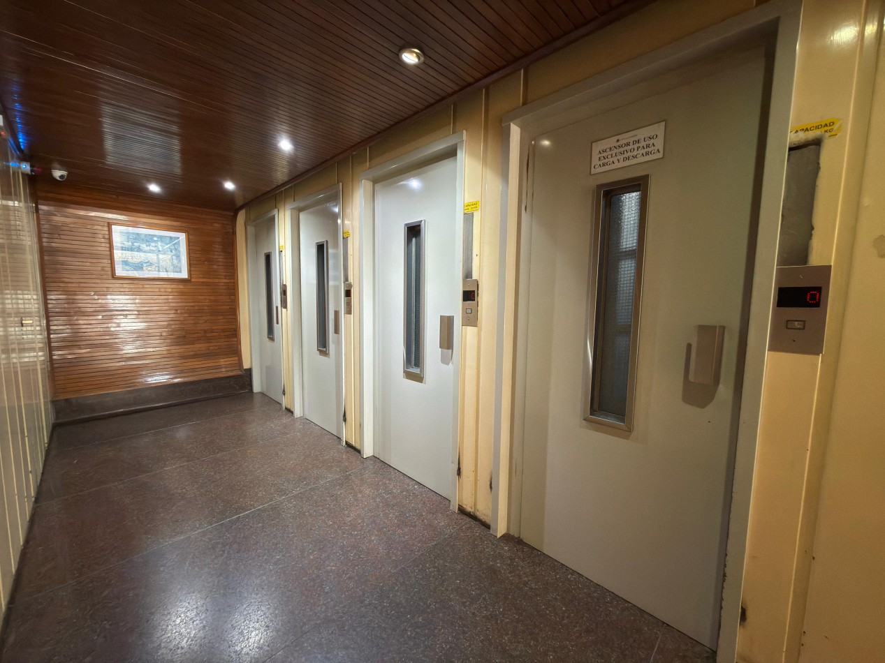 Departamento 1 ambiente con balcon a la calle