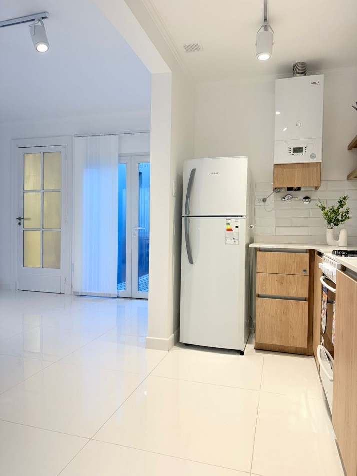 PH 3 ambientes con dependencia de servicio y patio en zona Chauvin