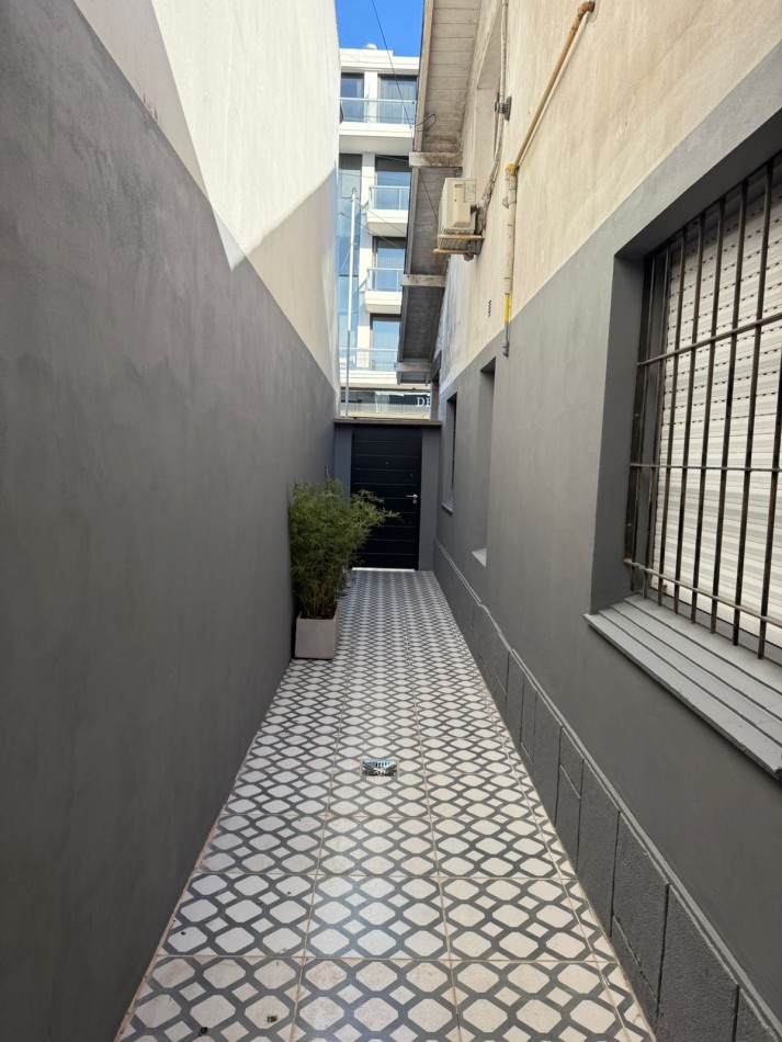 PH 3 ambientes con dependencia de servicio y patio en zona Chauvin