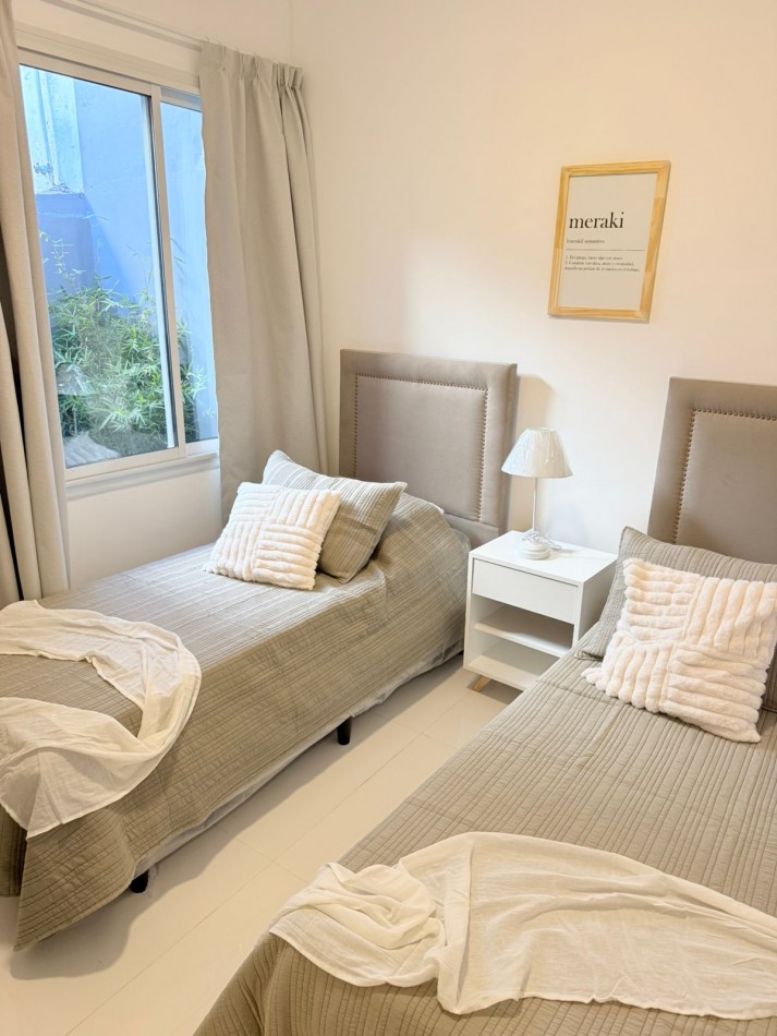 PH 3 ambientes con dependencia de servicio y patio en zona Chauvin