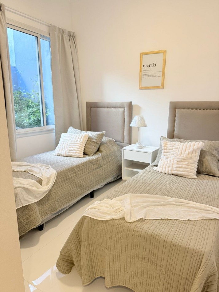 PH 3 ambientes con dependencia de servicio y patio en zona Chauvin