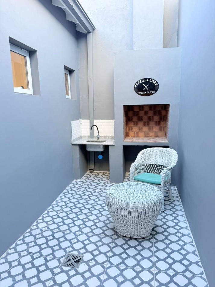 PH 3 ambientes con dependencia de servicio y patio en zona Chauvin