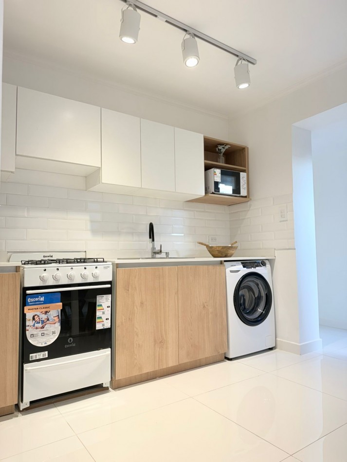 PH 3 ambientes con dependencia de servicio y patio en zona Chauvin