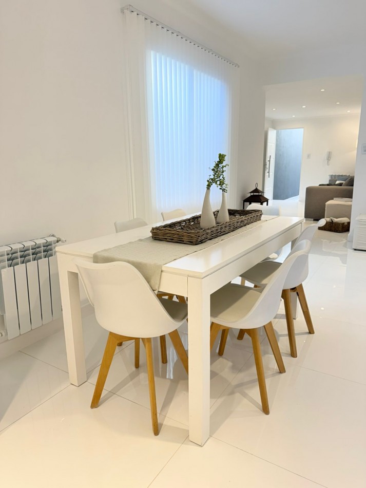 PH 3 ambientes con dependencia de servicio y patio en zona Chauvin