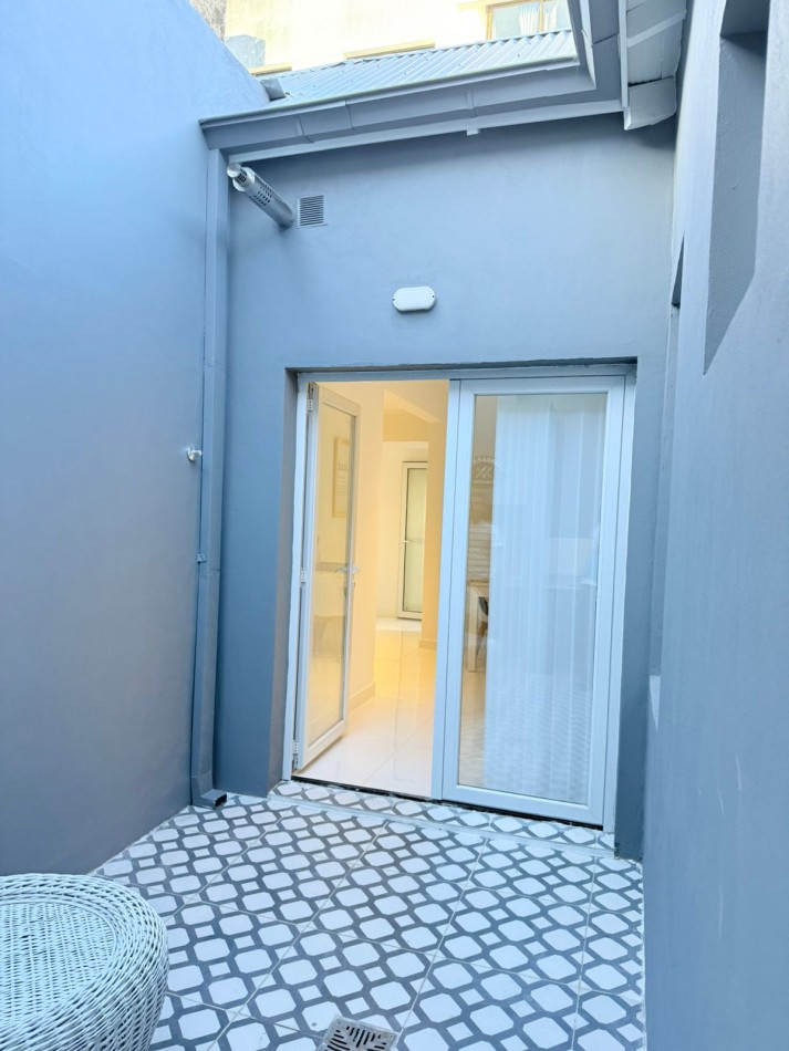 PH 3 ambientes con dependencia de servicio y patio en zona Chauvin