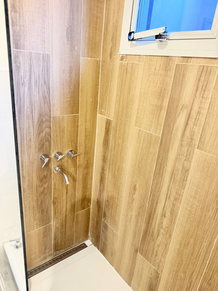 PH 3 ambientes con dependencia de servicio y patio en zona Chauvin