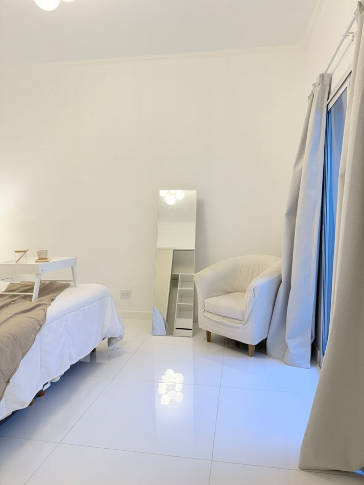 PH 3 ambientes con dependencia de servicio y patio en zona Chauvin