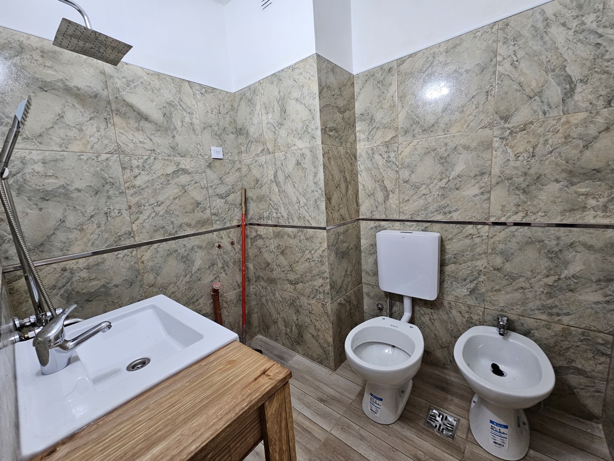 Departamento 2 ambientes con balcon a la calle