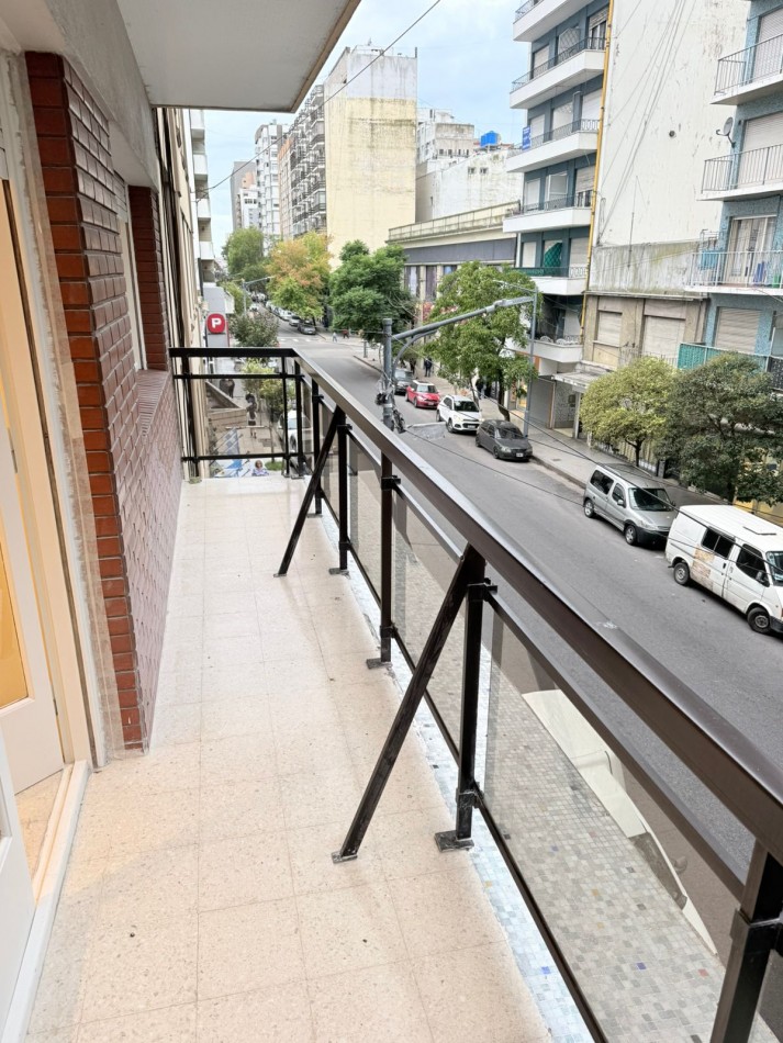 DEPARTAMENTO 3 AMBIENTES CON DEPENDENCIA EN VENTA - MAR DEL PLATA