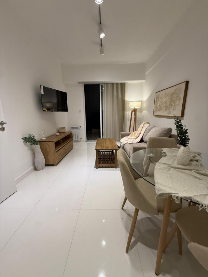 Departamento 3 ambientes con dos patios propios en venta