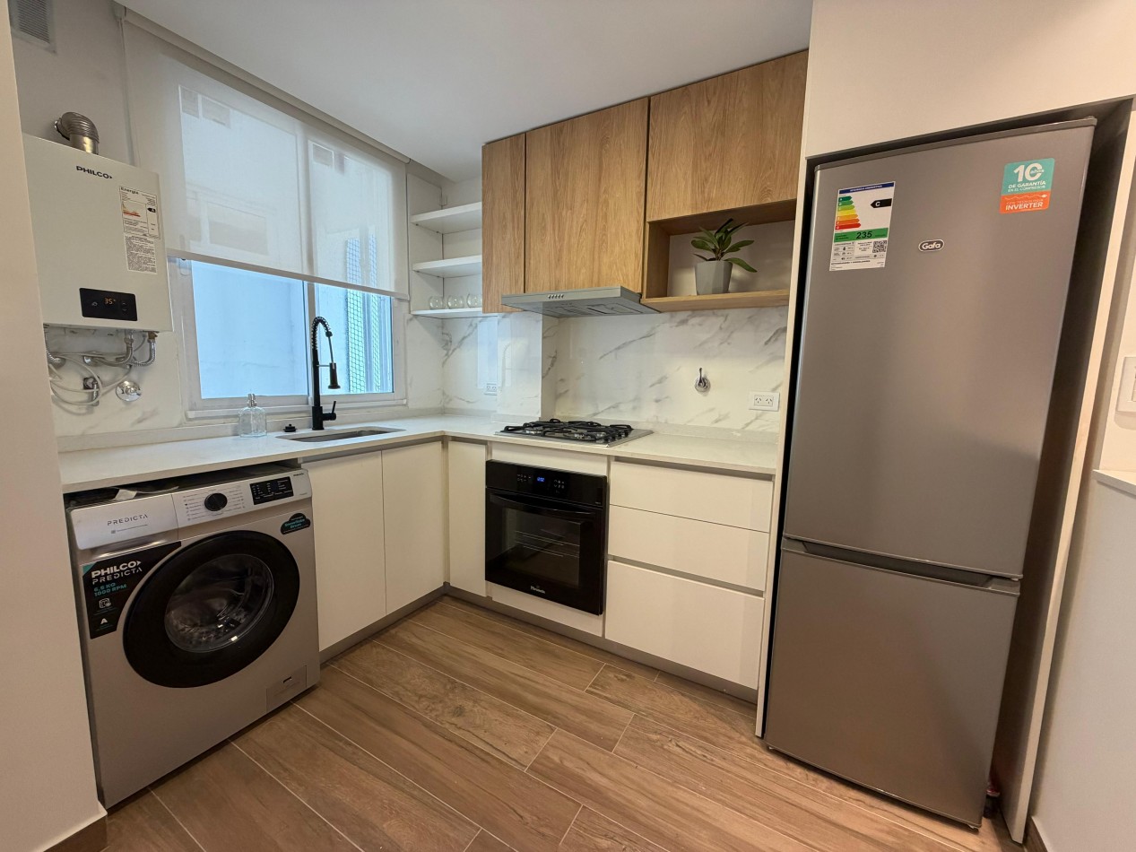 DEPARTAMENTO 2 AMBIENTES  A LA CALLE  CON BALCON 