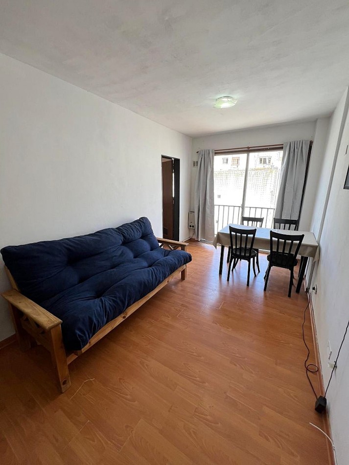 Departamento 1 ambiente en venta zona plaza Colon