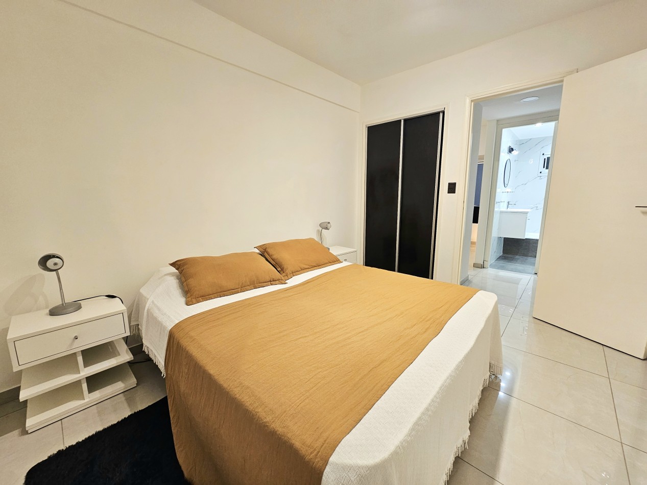 DEPARTAMENTO 2 AMBIENTES RECICLADO A NUEVO FRENTE A PLAZA MITRE