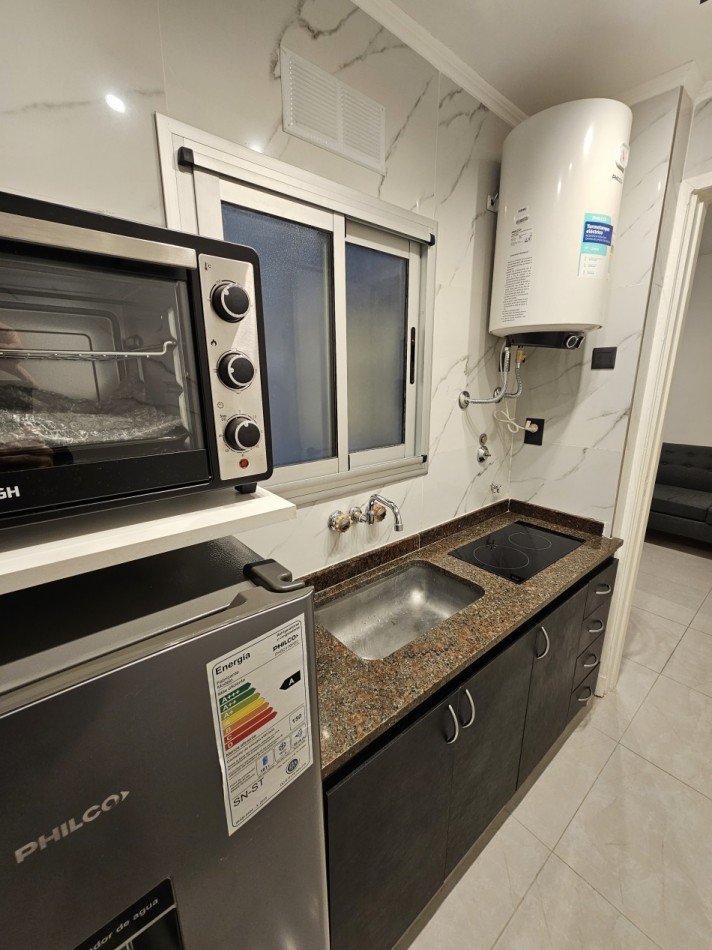 DEPARTAMENTO 2 AMBIENTES RECICLADO A NUEVO FRENTE A PLAZA MITRE