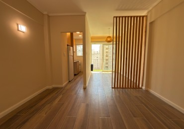 Departamento 1 ambiente con balcon a la calle