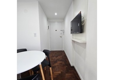 DEPARTAMENTO 1 AMBIENTE Y MEDIO RECICLADO Y AMOBLADO EN VENTA!